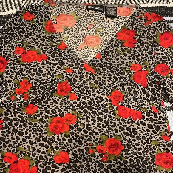 Vintage No Boundaries from 2004 leopard and rose print cinched bust top - Picture 3 of 3